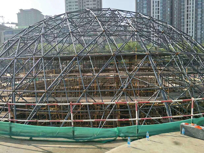 文昌球形网架钢结构施工